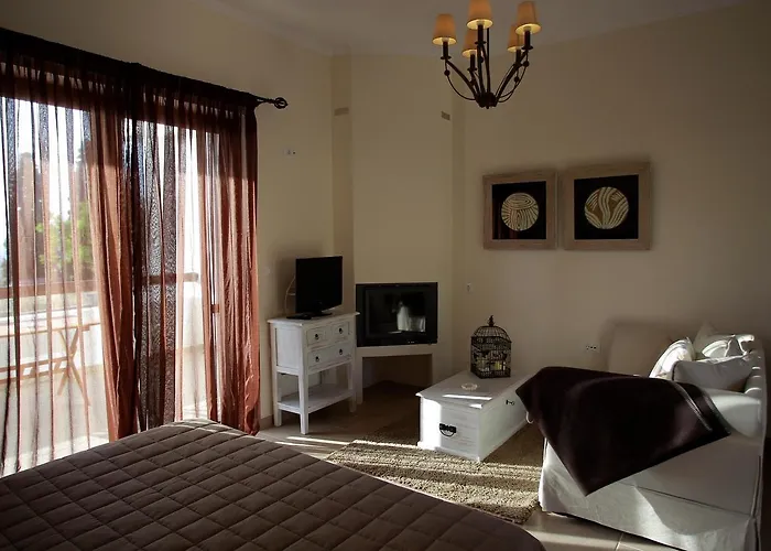 Elaion Mini 4* نافبليو