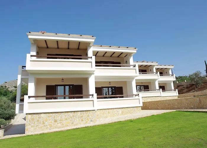 Elaion Mini 4* نافبليو